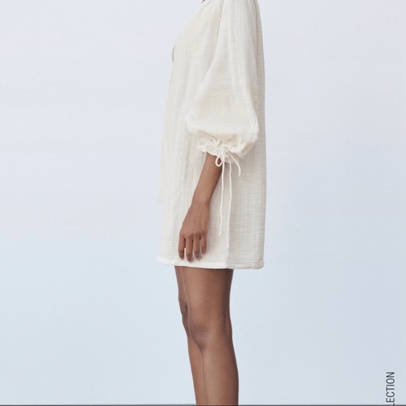 ROMPER WITH FLORAL EMBROIDERY - Picture 2 of 7